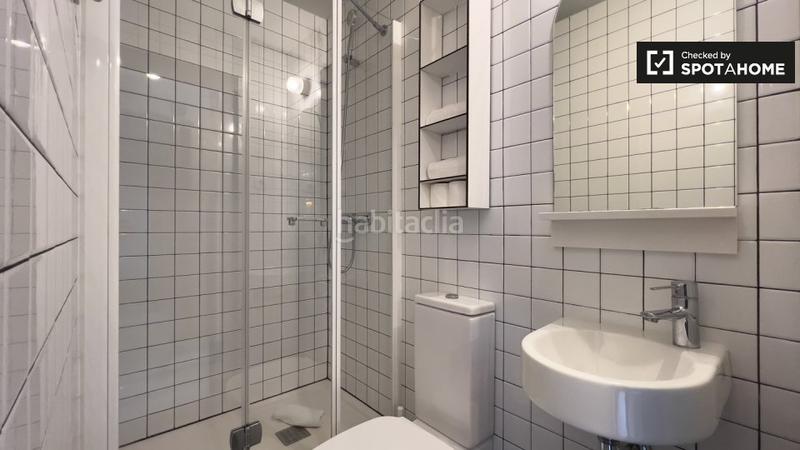 Foto c732428d-7261-4d76-8aa7-d401e3945186. Lloguer pis amb calefacció a El Parc i la Llacuna del Poblenou Barcelona