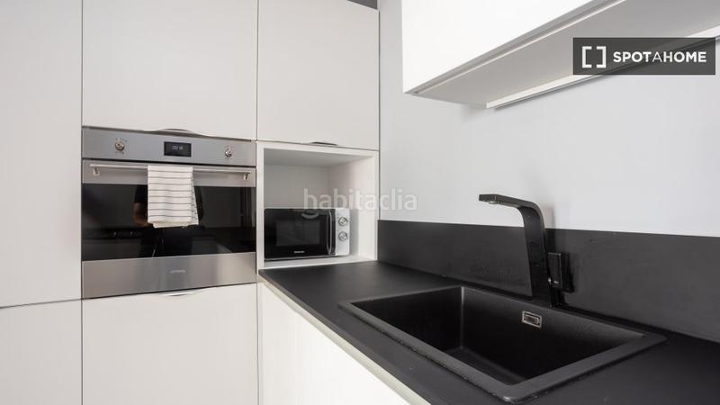 Foto 33bd90cf-23e5-46ba-b3a5-0c5be78289b2. Alquiler piso apartamento de 2 habitaciones en alquiler en el Fort Pienc, en Barcelona