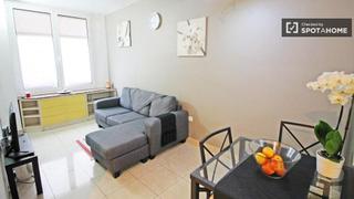 Rent Flat in Turó de la Peira. Apartamento de 2 dormitorios en alquiler en horta guinardo, barc