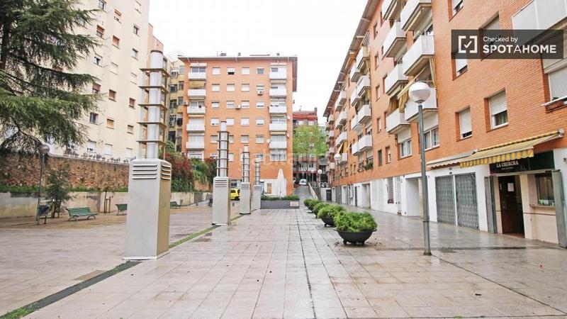 Foto 18e64c2b-b693-4584-8351-63109d2f884e. Lloguer pis amb calefacció a Turó de la Peira Barcelona