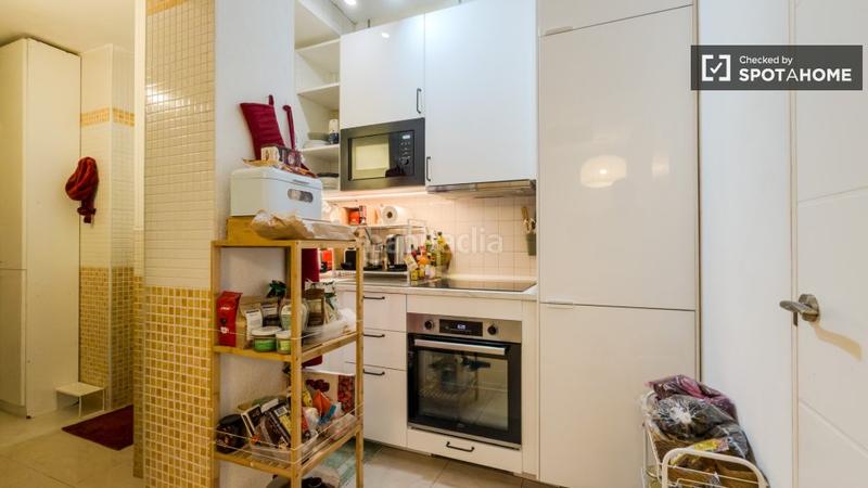 Foto 2dc205a0-27a0-4802-aa05-19c1ace9c8d1. Lloguer pis amb calefacció a Turó de la Peira Barcelona