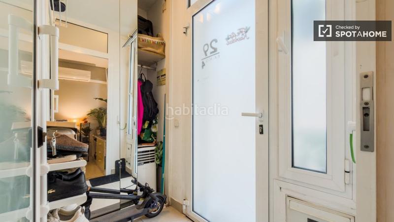 Foto 76b503eb-f2b6-4863-8451-e7bd051a96c0. Lloguer pis amb calefacció a Turó de la Peira Barcelona