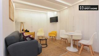 Lloguer Pis en St. Pere - Sta. Caterina - El Born. Elegante apartamento de 2 dormitorios en el born, barcelona