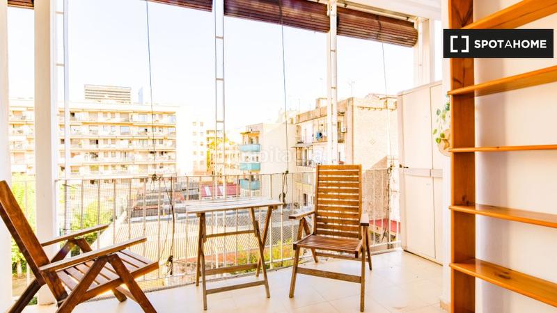 Foto ef864df8-0dd7-4edd-b3cd-d57b220a6880. Lloguer pis amb calefacció a Poblenou Barcelona