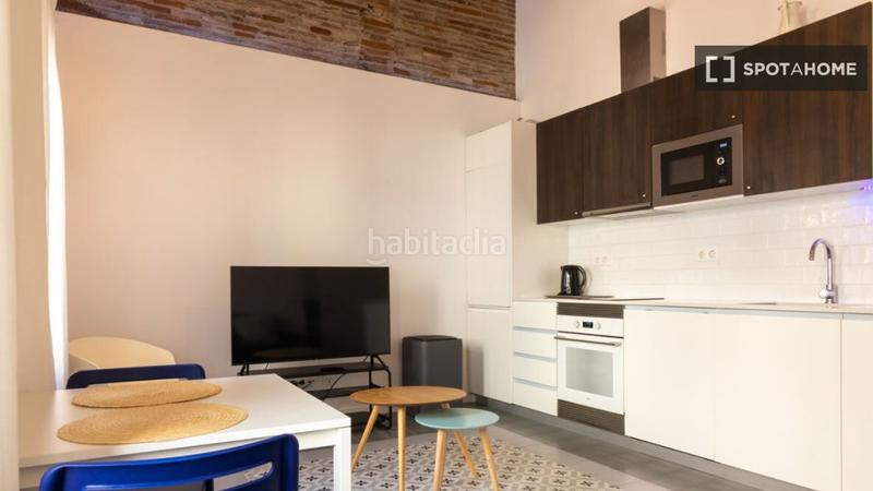 Foto 60f5d42d-ac8c-4f34-841b-ec92a4f1ea4b. Affitto appartamento con riscaldamento in Raval Barcelona