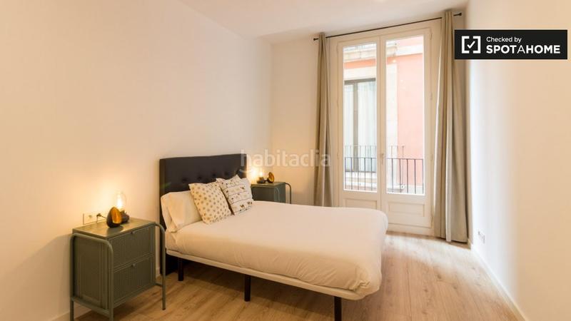 Foto 7f89d152-74ac-4436-b474-1b3cff2ade59. Alquiler piso apartamento de 3 dormitorios en alquiler en el Raval, . en Barcelona