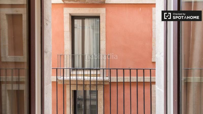 Foto 17ba2824-375c-4026-8b11-0c8bfdad3a62. Rent flat with heating in Raval Barcelona