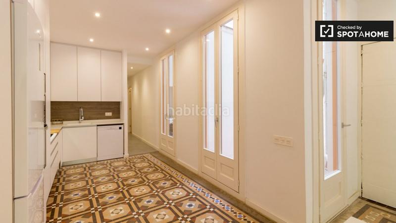 Foto 722e81ec-7cac-47be-aa96-ccc9d7654723. Rent flat with heating in Raval Barcelona