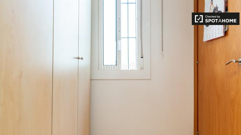 Foto c708de71-6067-4763-8f8a-bb76ff0f05f7. Alquiler piso  de 3 habitaciones en alquiler en lhospitalet de llobregat en Hospitalet de Llobregat (L´)