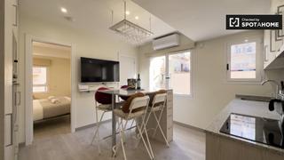 Alquiler Piso en Barceloneta. Piso de 2 habitaciones en alquiler en la barceloneta.