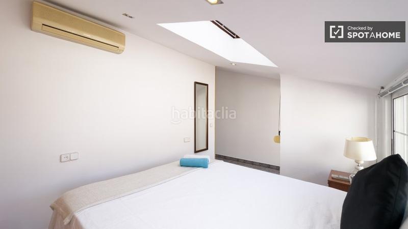 Foto 8c199c76-cf32-43d2-819a-5d323a911eb5. Alquiler piso estudio en alquiler en Hostafrancs Barcelona