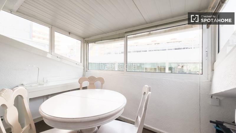 Foto bec0760b-291d-466e-b8f3-8dbe4d7a2971. Alquiler piso estudio en alquiler en Hostafrancs Barcelona