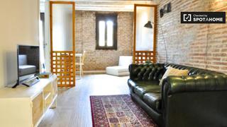 Location Appartement à Gòtic. Piso de 1 habitación con aire acondicionado en alquiler, barri g