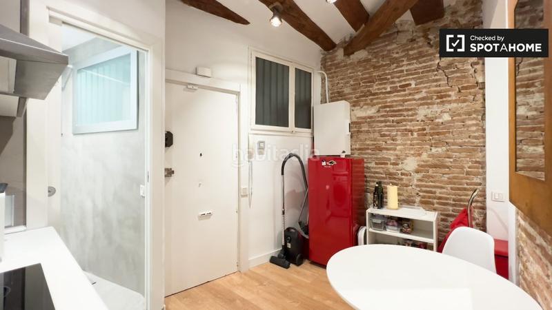 Foto fa83adf3-6b39-41c8-8f4d-0296b3fe22b8. Alquiler piso  de 2 habitaciones en alquiler en sant pere, en Barcelona