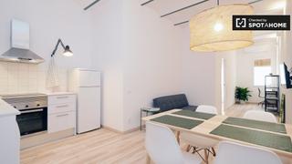 Alquiler Piso en El Clot. Elegante apartamento de 1 dormitorio en alquiler en el clot, bar