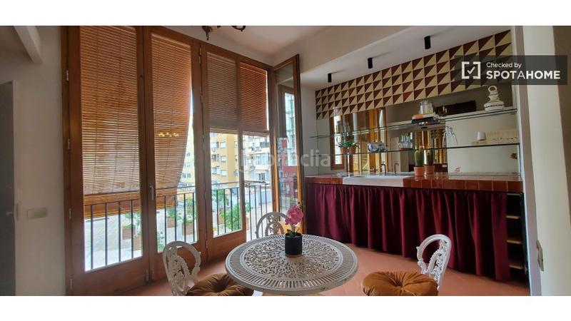 Foto 96b26f1b-2d8a-4835-af78-fa877dfa56d7. Rent flat with heating in Sant Antoni Barcelona