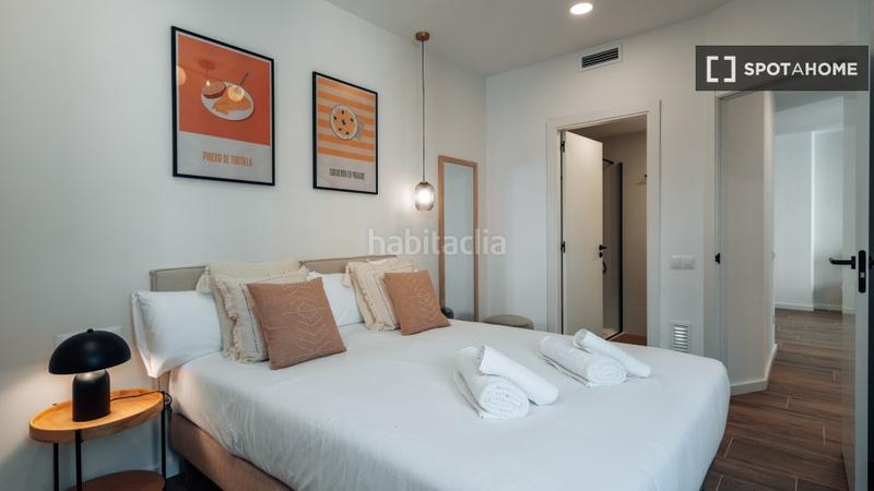 Foto 302a27e6-adaa-4447-b576-54dcd582140a. Rent flat with heating in Raval Barcelona