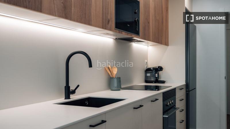 Foto d859e572-3a71-4dc6-a548-d88e813d3756. Rent flat with heating in Raval Barcelona