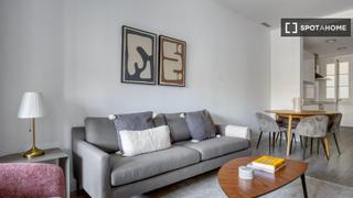Location Appartement à Dreta de l´Eixample. Piso de 2 habitaciones en alquiler en la dreta de leixample, bar