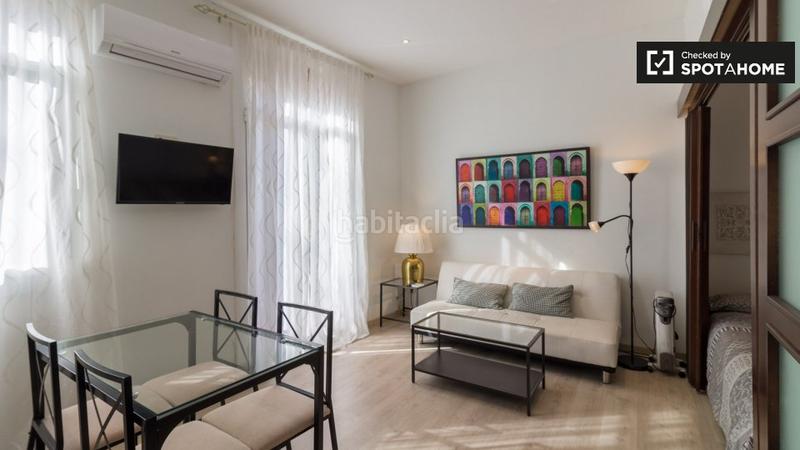 Foto f7800f02-c6d1-45c1-ae93-b95ff7805a91. Rent flat with heating in Sant Antoni Barcelona