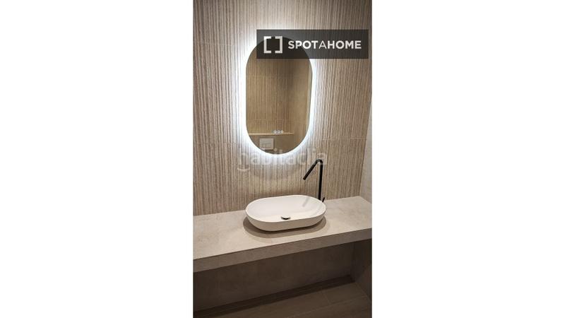 Foto 2555ba22-1d13-4f7f-b8a4-e3de6f05e840. Rent flat with heating in Sant Antoni Barcelona