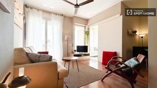 Rent Flat in Centre. Piso de 2 habitaciones en alquiler en sant just desvern