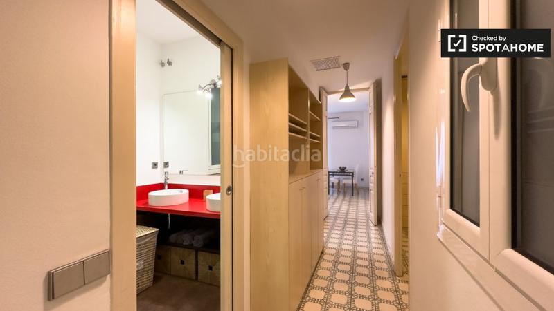 Foto 1a4b8fec-c18f-4b7d-af20-2a6b2dd21d99. Alquiler piso  de 3 dormitorios en alquiler , en Barcelona