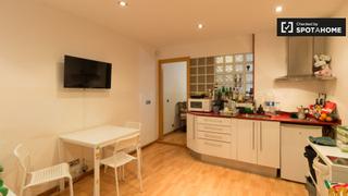 Rent Flat in El Poble Sec - Parc de Montjuïc. Piso de 1 habitación en alquiler en el poble sec, barcelona
