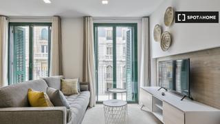 Lloguer Pis a Sant Antoni. Piso de 3 habitaciones en alquiler en sant antoni, barcelona
