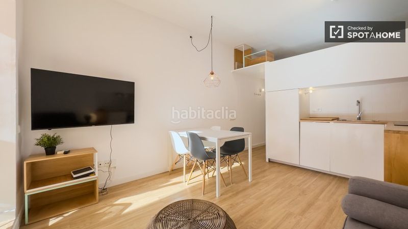 Foto 67a9159a-7e33-4572-a5eb-8565f54e3876. Miete etagenwohnung mit heizung in Vila de Gràcia Barcelona