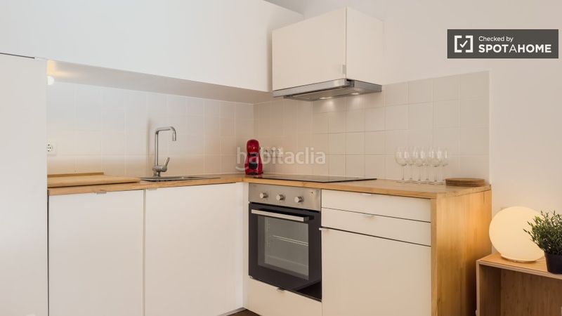Foto 9d0b2260-c1f3-46af-a215-0a50b2ce1c5e. Miete etagenwohnung mit heizung in Vila de Gràcia Barcelona