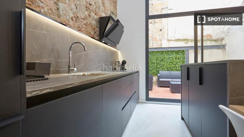 Foto b9f37536-a3c2-46bc-8aad-996365f2373a. Alquiler piso apartamento de 2 dormitorios en alquiler en el Raval, en Barcelona