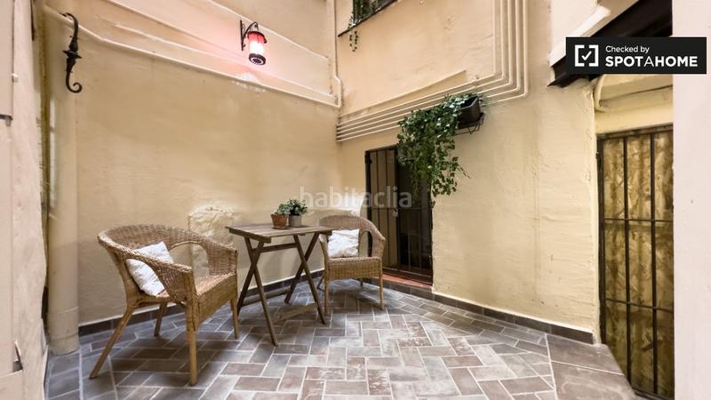 Foto be24096b-39c4-4767-a230-289fdbe7d5a2. Alquiler piso estudio en alquiler en el Raval, en Barcelona