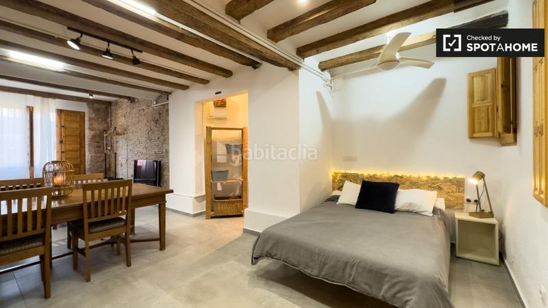 Foto eaa801ce-df92-42b9-8a26-e21123fbe328. Location appartement avec chauffage dans Raval Barcelona