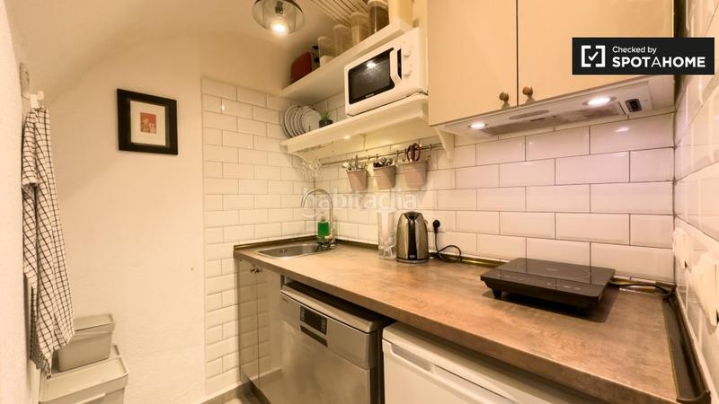 Foto 190f29b9-0b91-4dc1-bbe4-6716de021912. Miete etagenwohnung mit heizung in Raval Barcelona