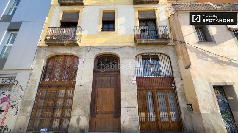 Foto 296aa91d-ed35-4e84-8bc8-1e689d3b8e5e. Rent flat with heating in Raval Barcelona
