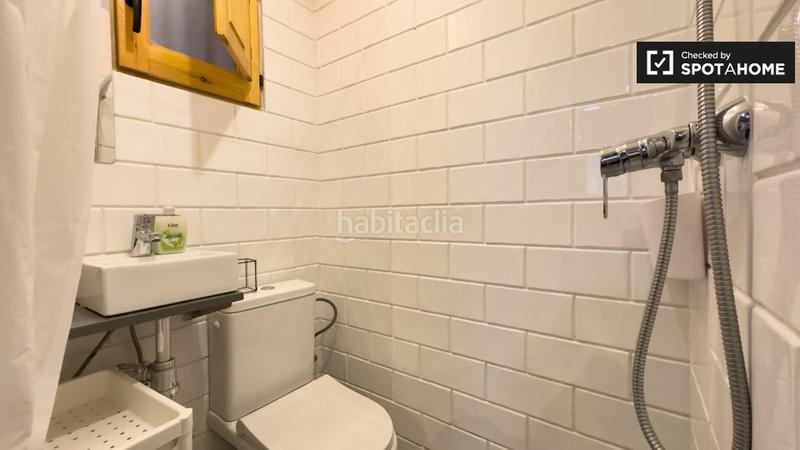 Foto e4e3689a-fe7d-47dd-b48c-6f6cd7123f24. Rent flat with heating in Raval Barcelona