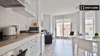 Location Appartement à La Torrassa. Apartamento entero en barcelona