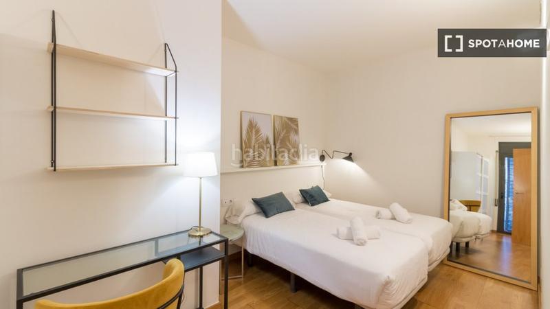 Foto 6ccb6c89-334a-474b-8e33-9da120607568. Alquiler piso estudio en alquiler en nova esquerra, en Barcelona