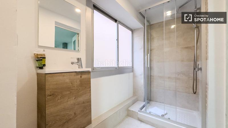 Foto 20d83b98-8c8b-4544-b5e8-ec5047e6f552. Rent flat with heating in Raval Barcelona