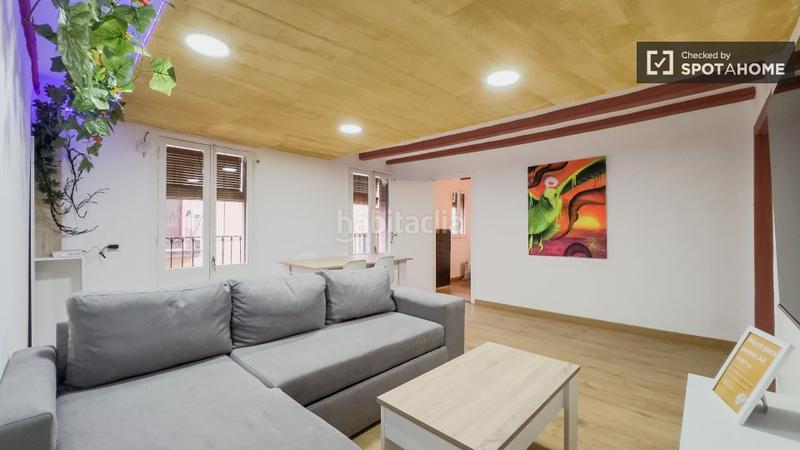 Foto 8a998cf2-f7e0-41a9-bf73-239643f87b5f. Rent flat with heating in Raval Barcelona