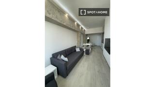 Lloguer Pis a La Sagrera. Apartamento de 1 dormitorio en alquiler en navas, barcelona.