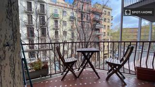 Miete Etagenwohnung in El Camp de l´Arpa del Clot. Piso de 3 habitaciones en alquiler en barcelona.