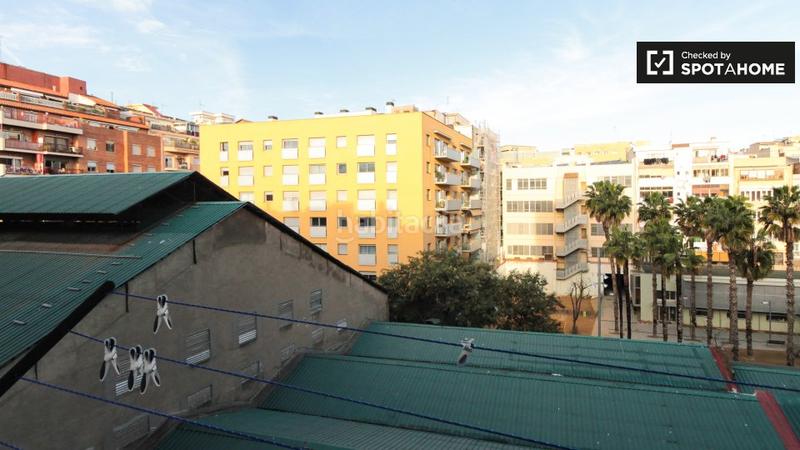 Foto 3e4e73cb-253b-4f64-bc88-444827761b34. Rent flat with heating in Sant Antoni Barcelona