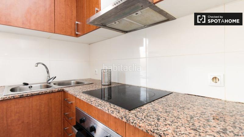 Foto d9ae16b0-e9f8-49ec-bab8-631de1f605b9. Rent flat with heating in Sant Antoni Barcelona