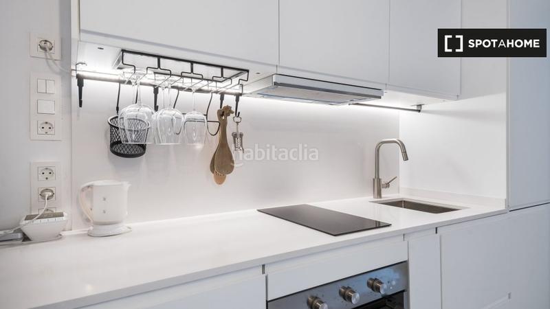 Foto f95c7c6c-b434-4e4a-a26c-2b3a92c36bde. Miete etagenwohnung mit heizung in Barceloneta Barcelona