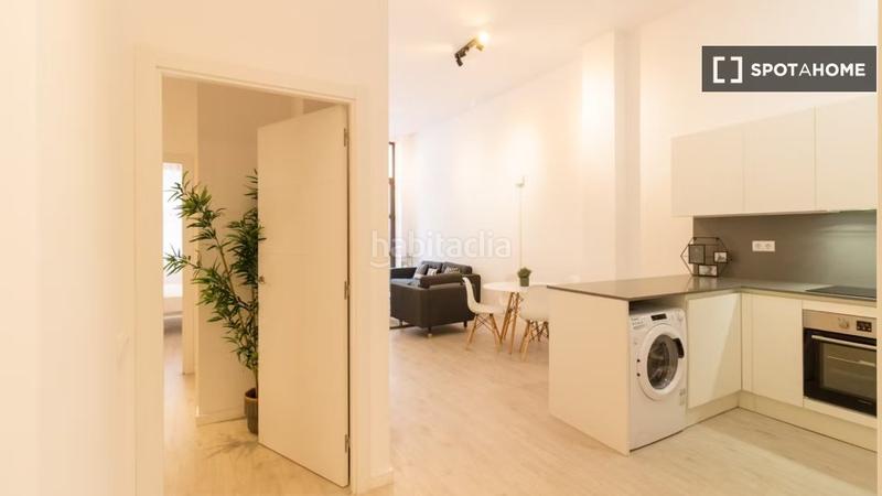 Foto 34c3f5a5-0eeb-4baa-80e9-f7a78bc04fdd. Alquiler piso apartamento de 3 dormitorios en alquiler en el Raval, . en Barcelona