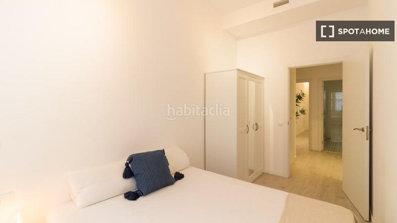 Foto 6c2736d9-01b7-4d5e-89a2-8648d29193b5. Rent flat with heating in Raval Barcelona