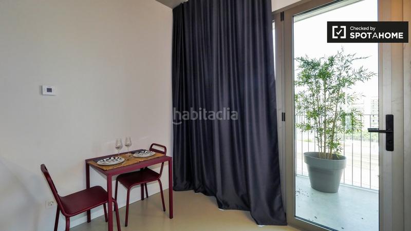 Foto 90651ac9-79af-42b1-86a1-33bd5a2156c2. Alquiler piso estudio en alquiler en besòs mar, barcelona en Badalona