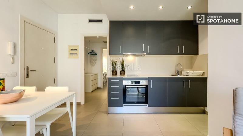 Foto bf8de1a2-94f2-4bd0-a546-0d15df1ee934. Rent flat with heating in Vila de Gràcia Barcelona